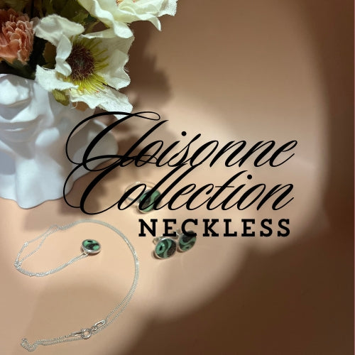 Stunning Silver Green Neckless
